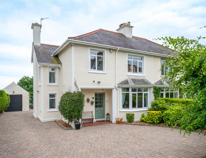 13 Raglan Road, bangor